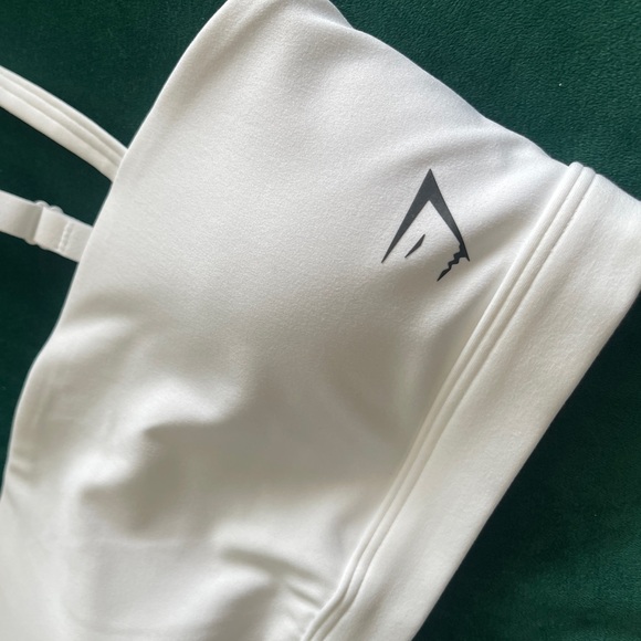 White Gymshark Women's Gym Top - Picture 3 of 4